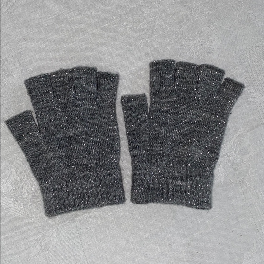 Kids Grey Sparkle Open Finger Gloves
